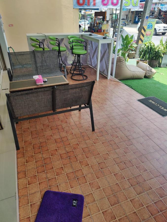 Cafe Nana Hotel Nong Prue Buitenkant foto