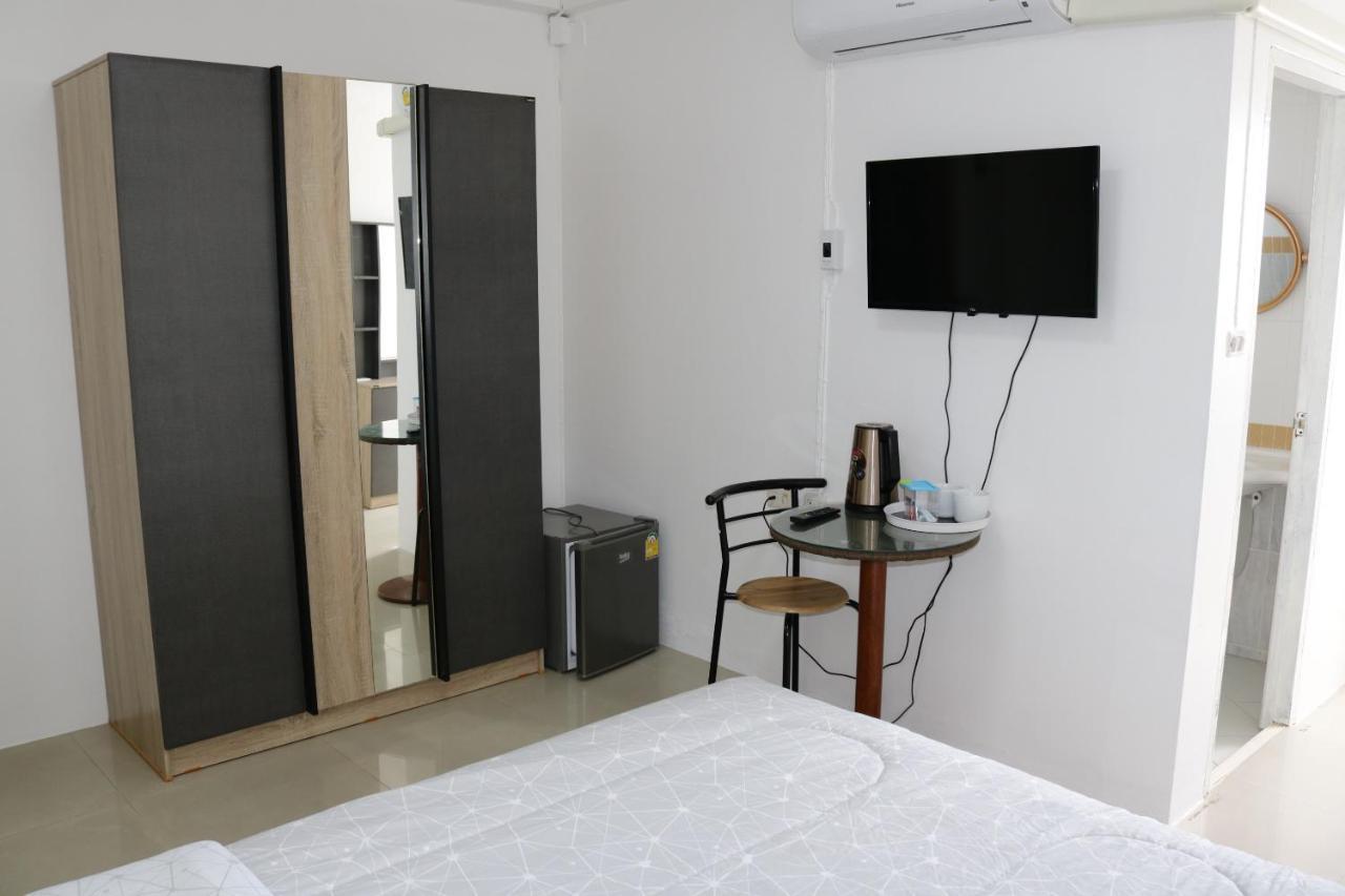 Cafe Nana Hotel Nong Prue Buitenkant foto