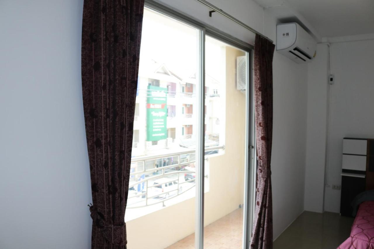 Cafe Nana Hotel Nong Prue Buitenkant foto
