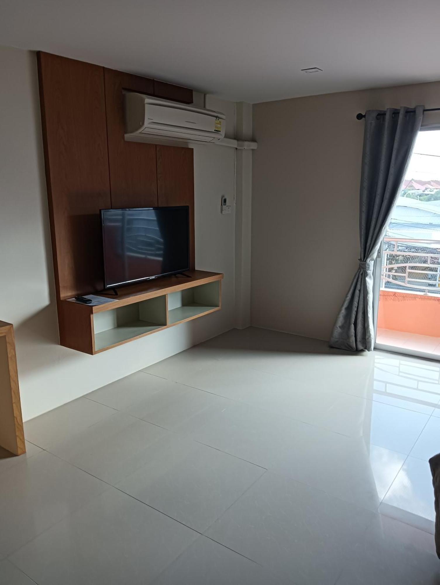 Cafe Nana Hotel Nong Prue Buitenkant foto